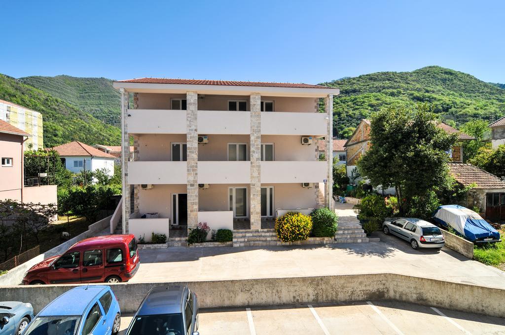 Apartments Samardzic Тиват Экстерьер фото