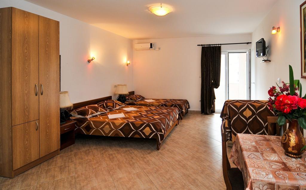 Apartments Samardzic Тиват Экстерьер фото